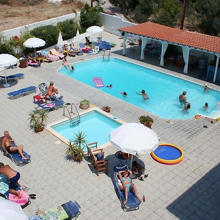 Helios Hotel Agia Marina  Eksteriør bilde
