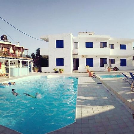 Helios Hotel Agia Marina  Eksteriør bilde